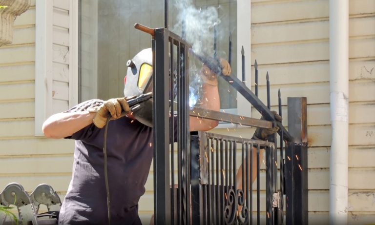 Professional gate repair